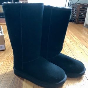 UGG W Classic Tall II Animal